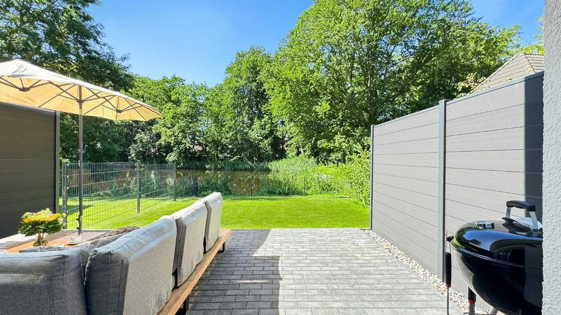 Ferienhaus Cblue: Seeblick, Kamin, Wallbox, Natur Bentwisch